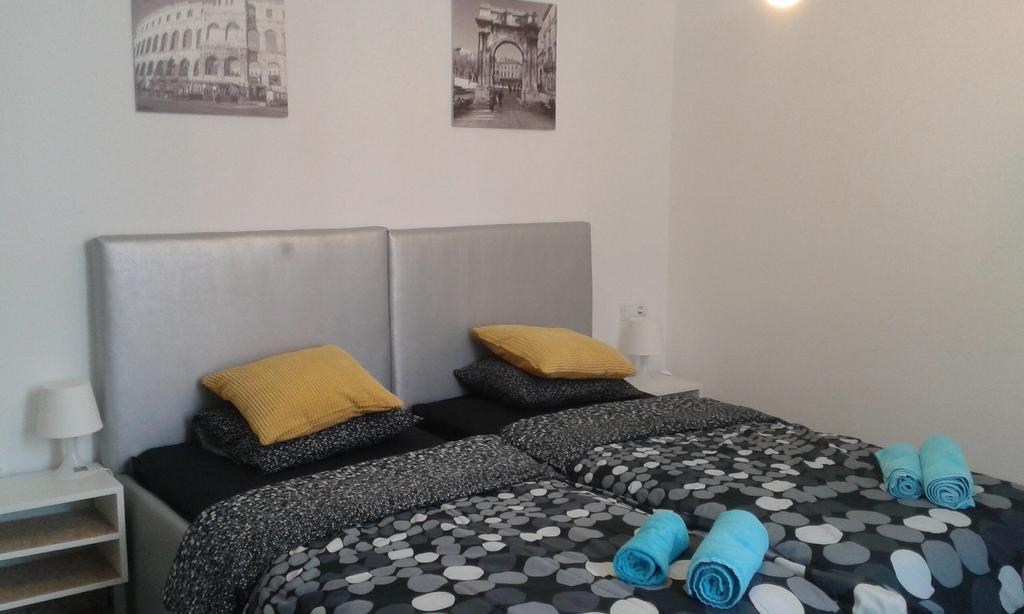 Hostel Ljiljana Póla Kültér fotó
